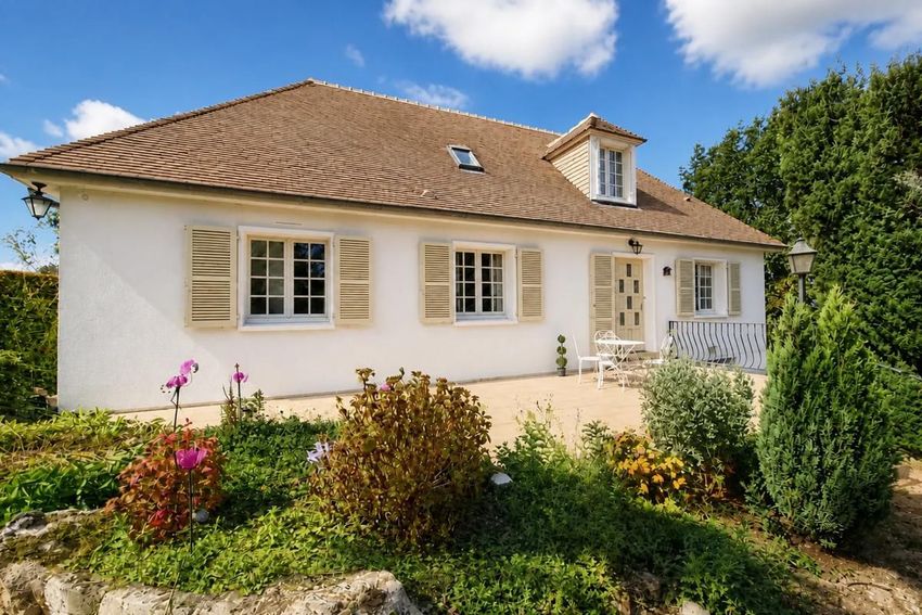 Image Façade à  maison individuelle de Sablons sur Huisne