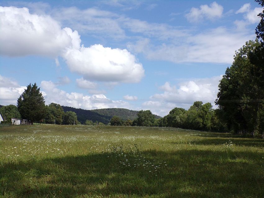 Image Vue à terrain de Villereversure