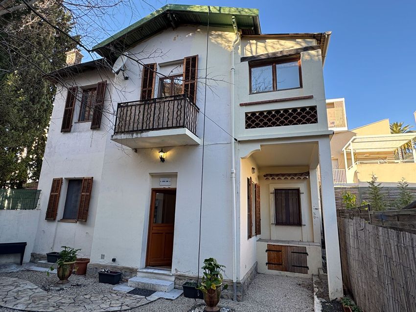 Image Façade à  maison individuelle de Vence