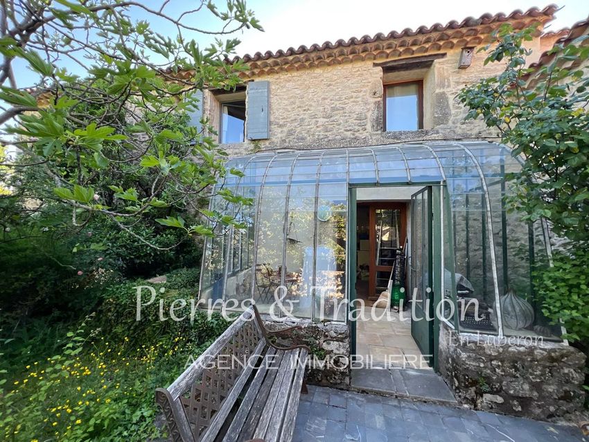 Image Façade à  maison individuelle de Saint-Martin-de-Castillon