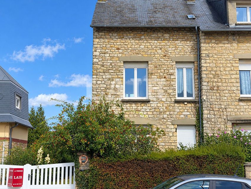 Image Façade à  maison mitoyenne de Alençon