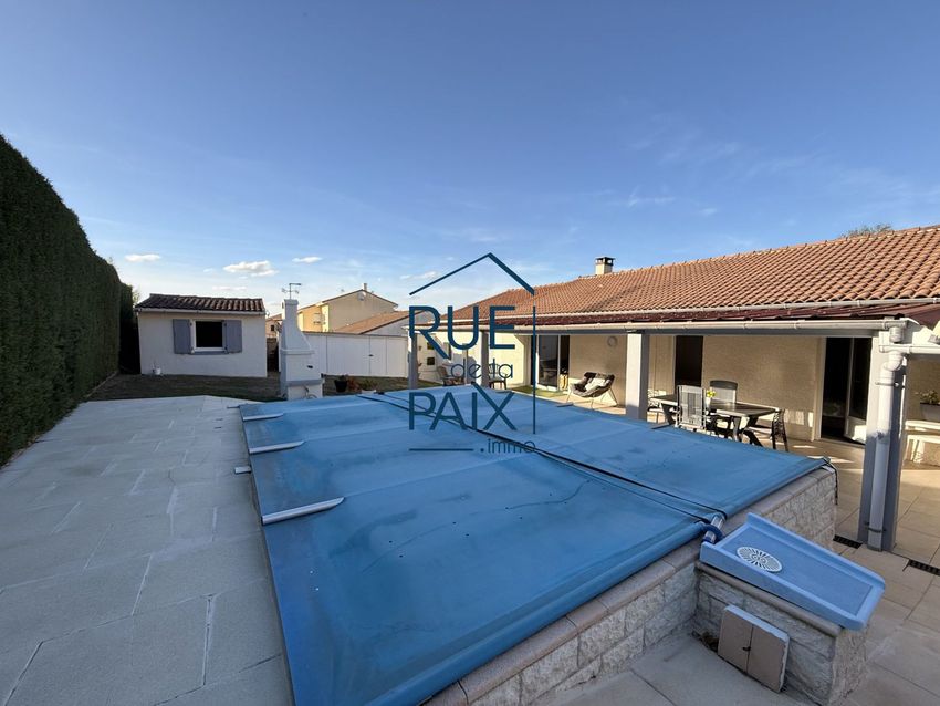 Image Piscine à  maison individuelle de Parthenay