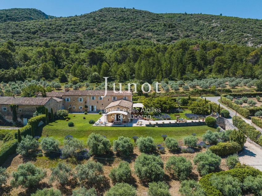 Image de  maison traditionnelle à Bonnieux