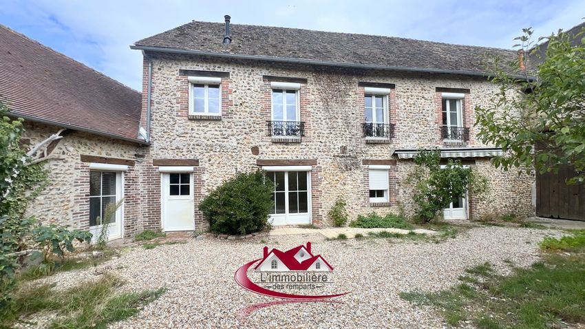 Image Façade à  maison individuelle de Rouvres