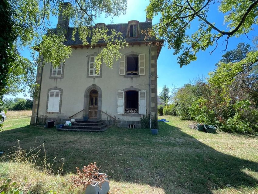 Image Façade à  propriété agricole de Teissières-de-Cornet