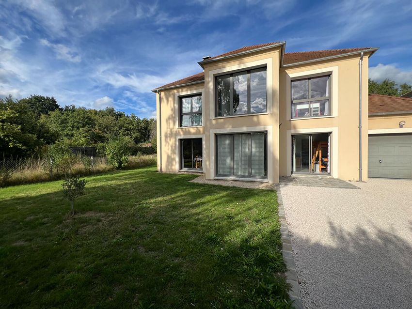 Image Façade à  maison individuelle de Rambouillet