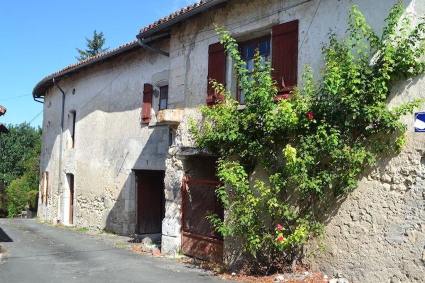 Image Façade à  maison individuelle de Saint-Séverin