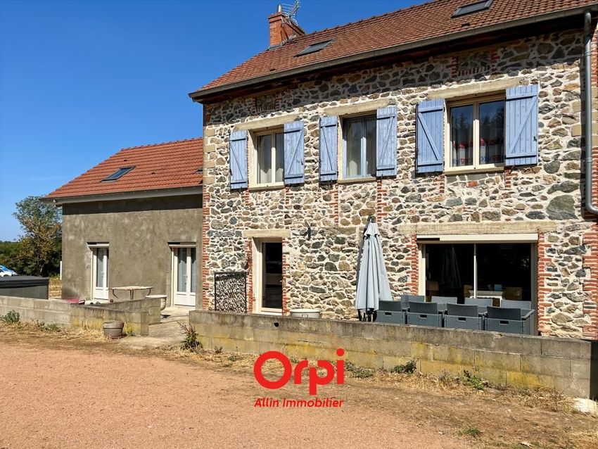 Image Façade à  propriété agricole de Huriel