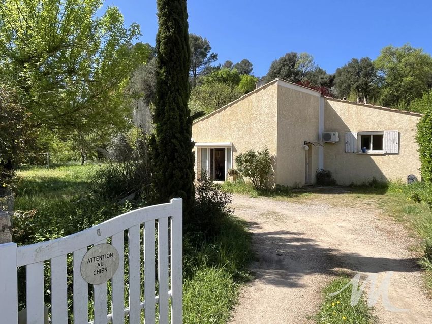 Image Façade à  maison individuelle de Barjols