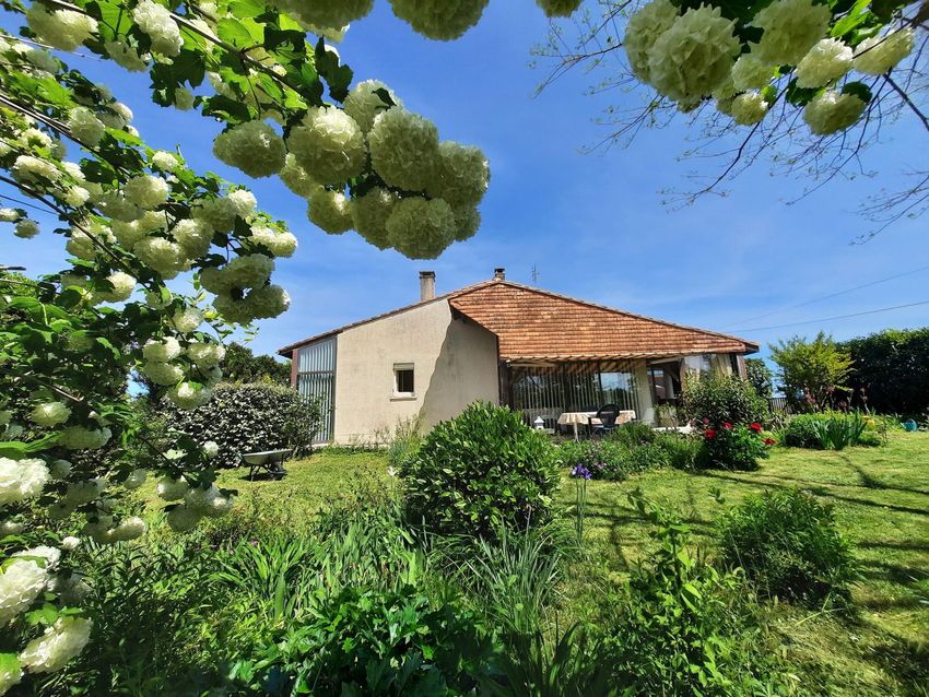 Image Façade à  maison individuelle de Agnac