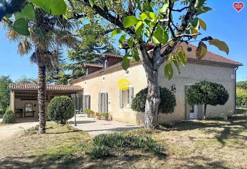 Image Façade à  maison individuelle de Val de Louyre et Caudeau