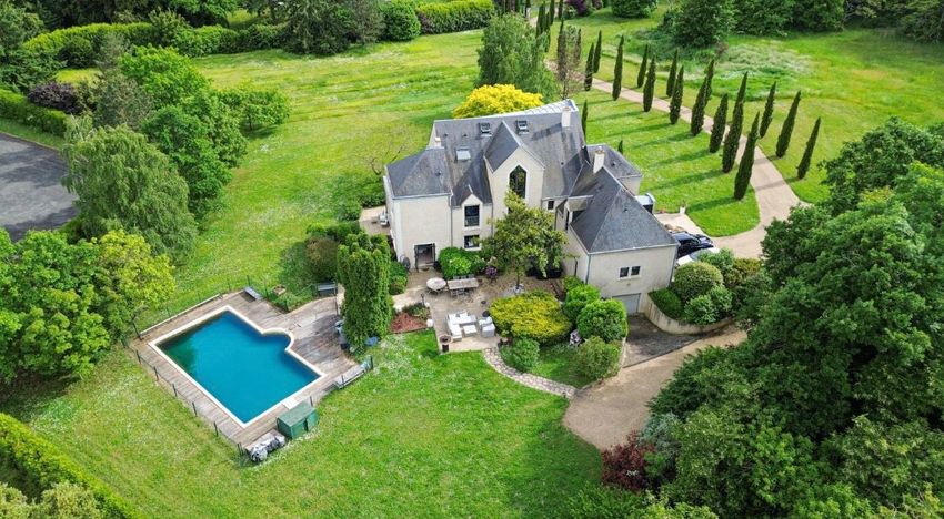 Image Piscine à  maison individuelle de Gennes-Val-de-Loire