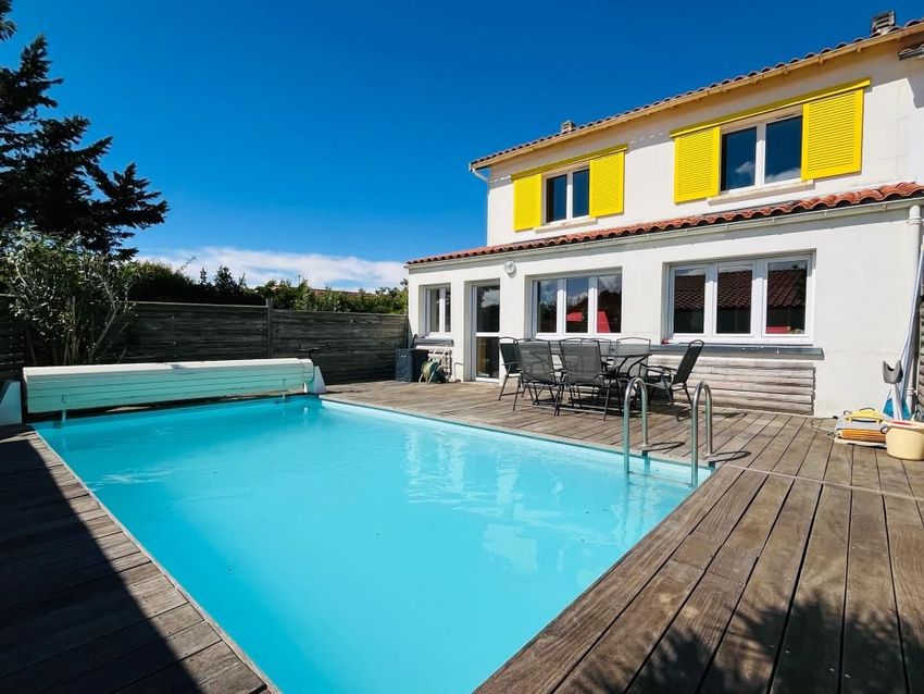 Image Piscine à  maison individuelle de Angoulins