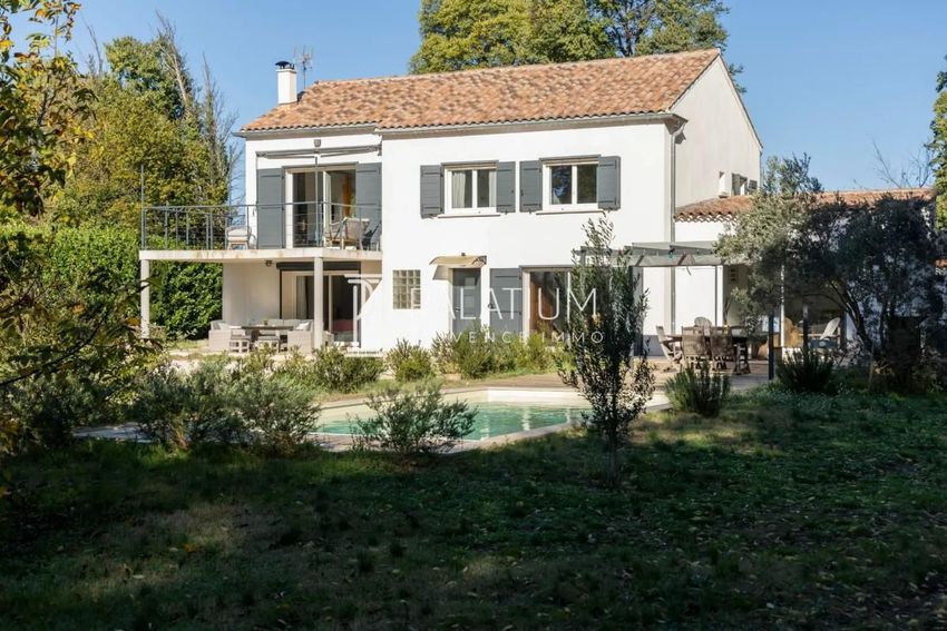 Image Façade à  maison individuelle de Grans