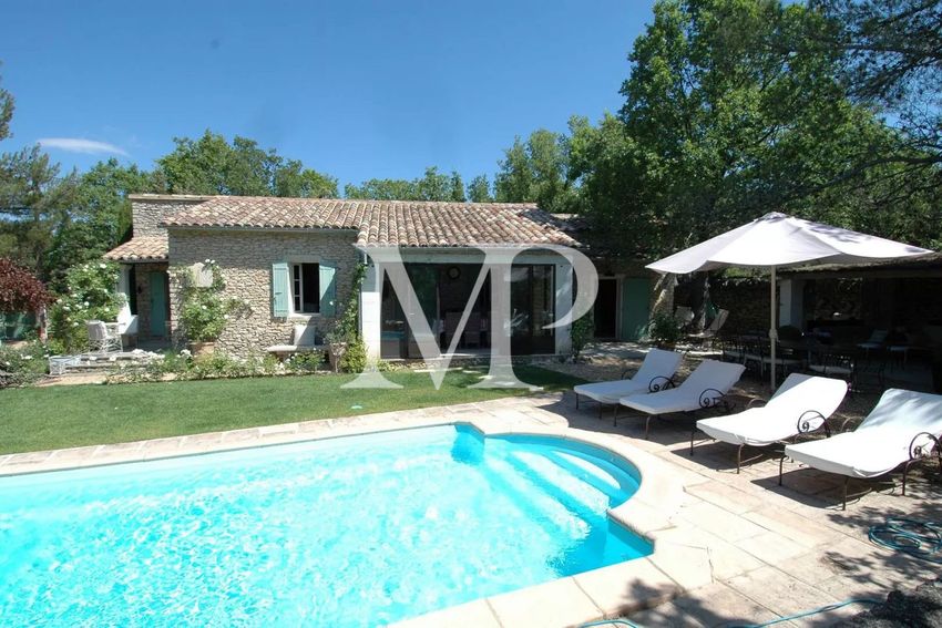 Image Piscine à  maison individuelle de Lacoste