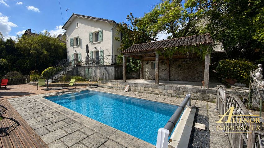 Image Piscine à  maison mitoyenne de Brantôme en Périgord