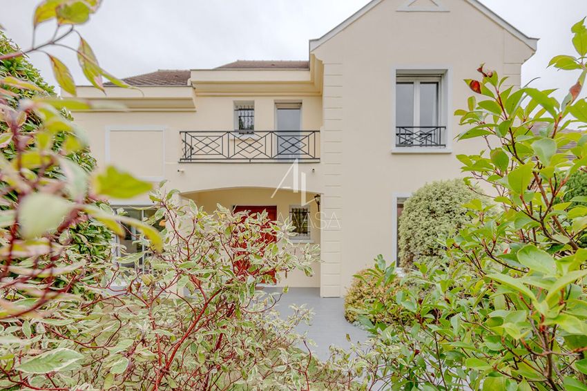 Image Façade à  maison mitoyenne de Saint-Thibault-des-Vignes