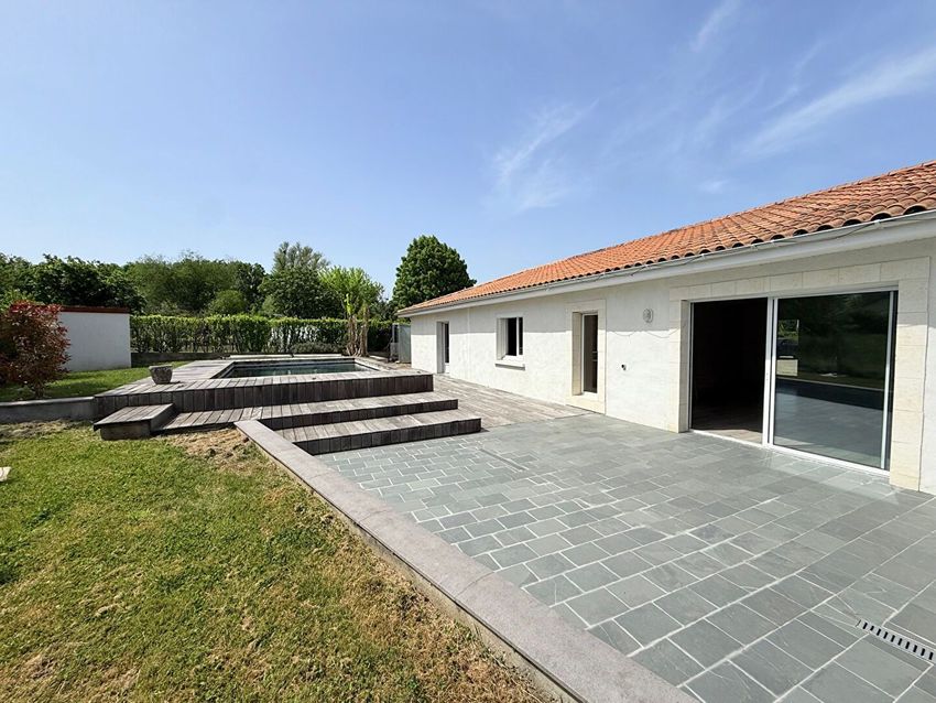 Image Façade à  maison individuelle de Galgon