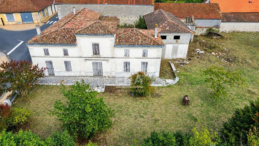Image Façade à  maison individuelle de Saint-Christoly-de-Blaye