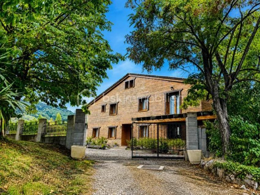 Image Façade à  maison individuelle de Puivert