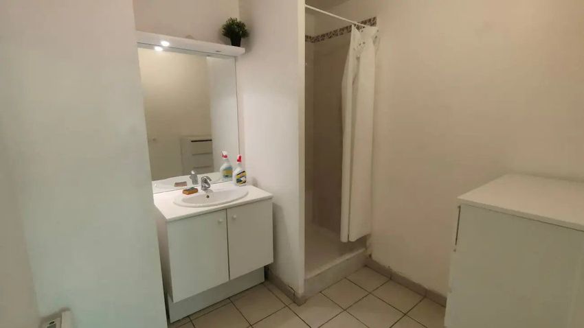 Image Salle de bains à appartement de Trappes