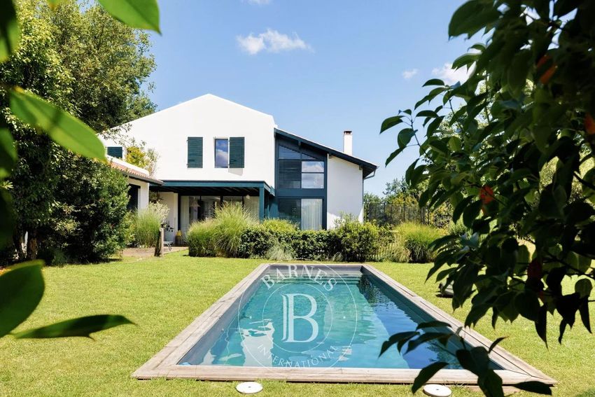 Image Piscine à  maison individuelle de Arbonne