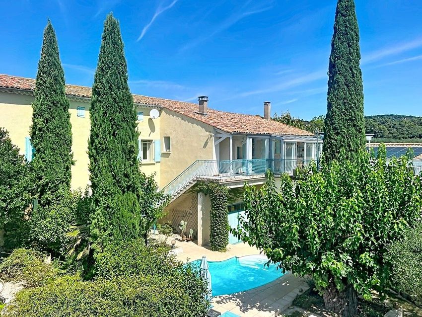 Image Façade à  maison mitoyenne de Domessargues
