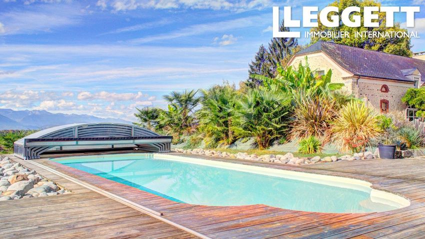 Image Piscine à  maison individuelle de Lourdes