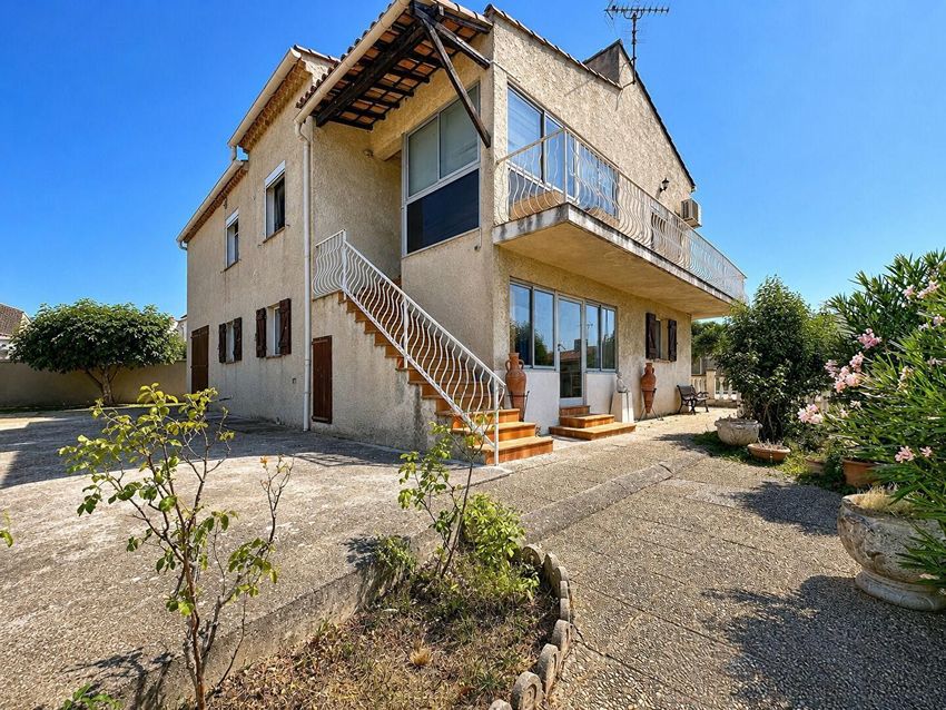 Image Façade à  maison individuelle de Trets