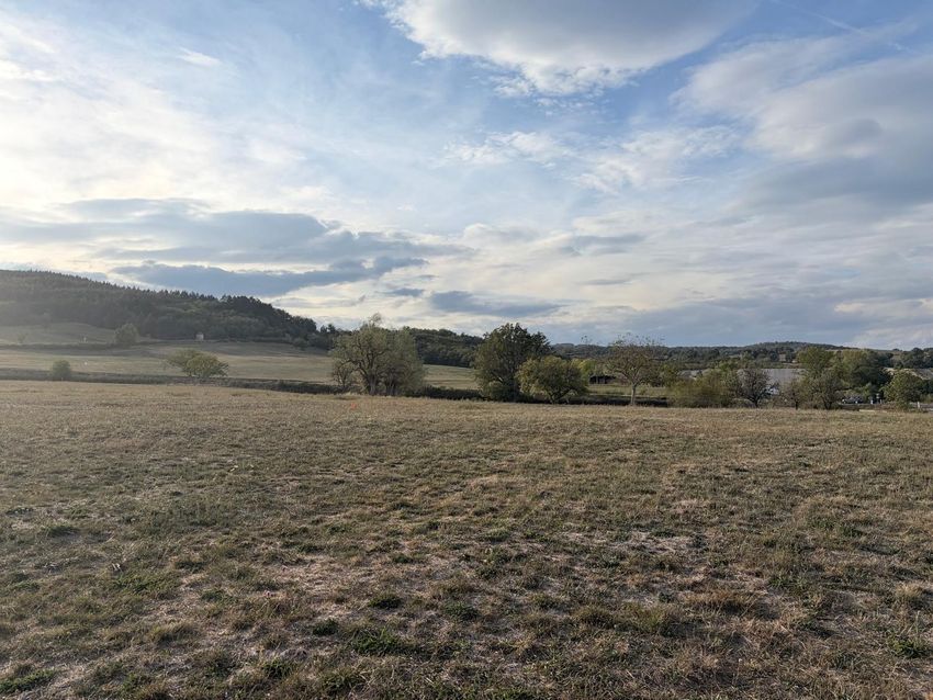 Image Vue à terrain de Combronde