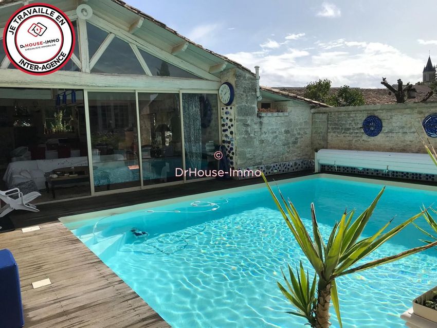 Image Piscine à  villa de La Crèche