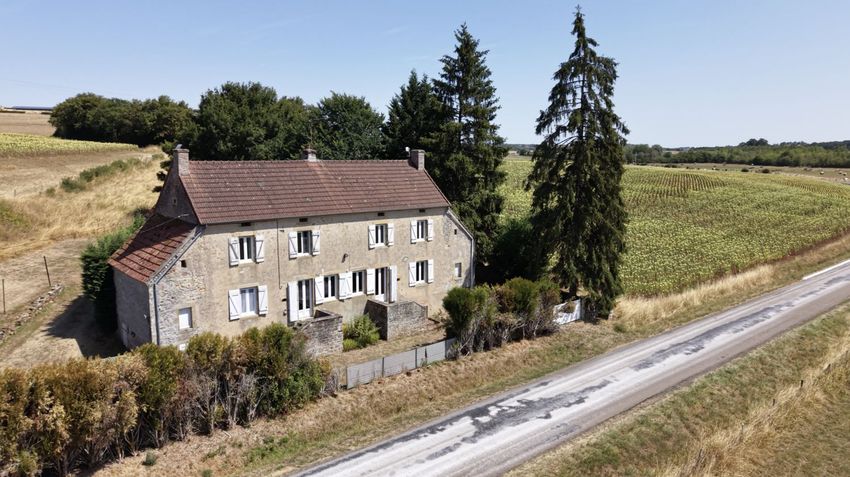 Image Façade à  maison individuelle de Anlezy