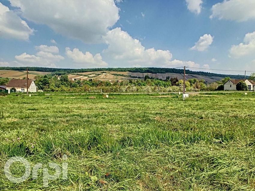 Image Vue à terrain de Connigis
