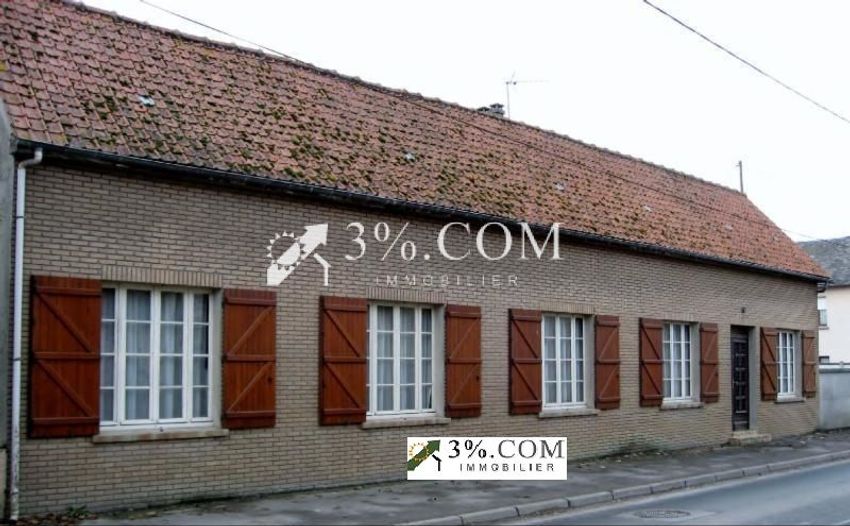 Image Façade à  maison de village de Neuville-Coppegueule