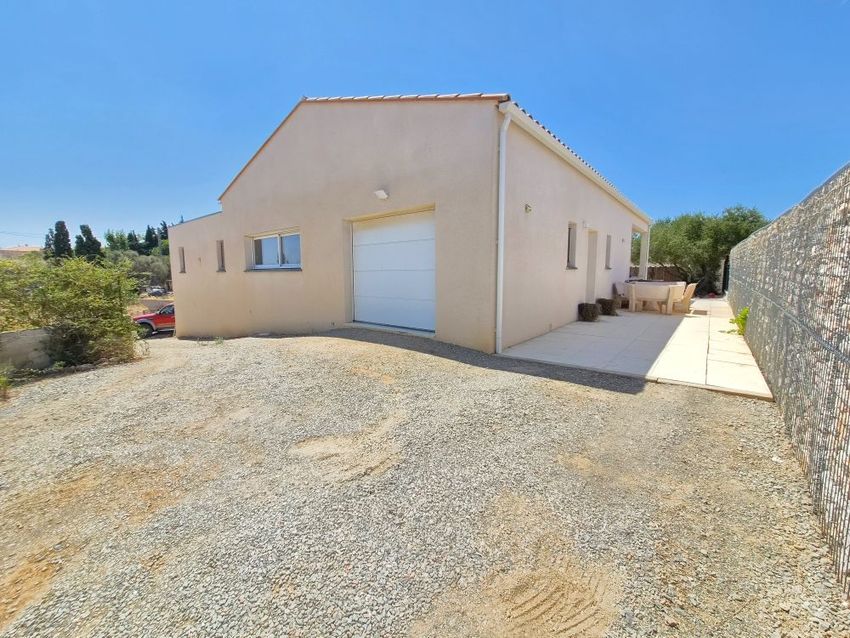 Image Façade à  villa de Fitou