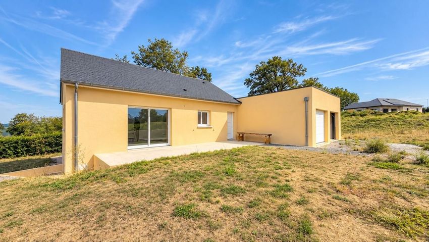 Image Façade à  maison individuelle de Salmiech