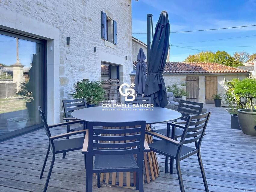 Image Terrasse à  maison individuelle de Migron