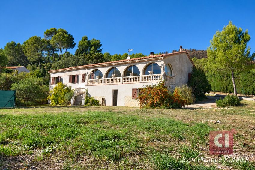 Image Façade à  maison individuelle de Taradeau
