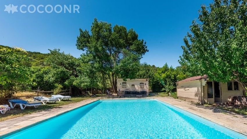 Image Piscine à appartement de Châteaudouble