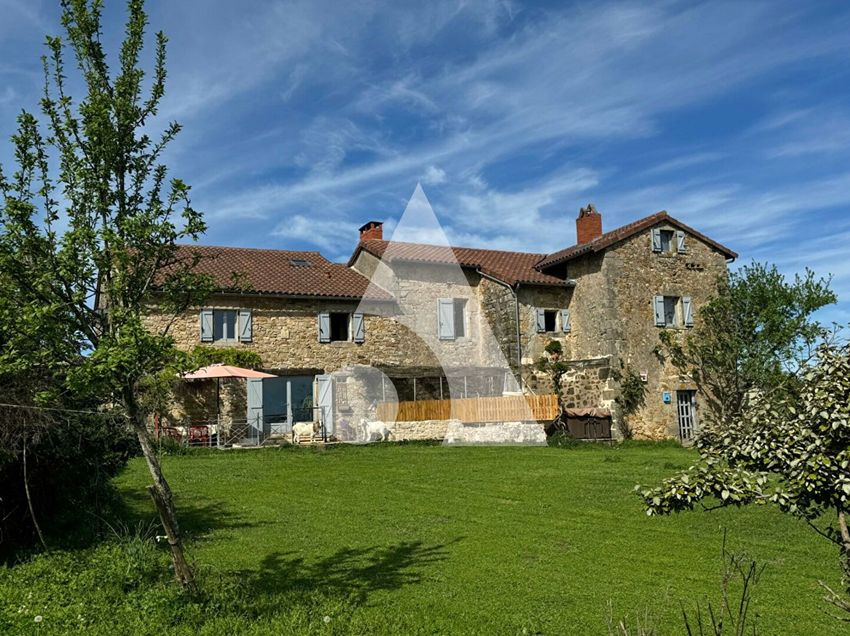 Image Façade à  maison individuelle de Lunan