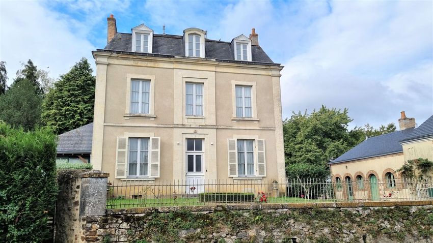 Image Vue à  maison de maître de Asnières-sur-Vègre