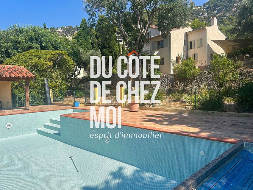 Image Piscine à  manoir de Toulon