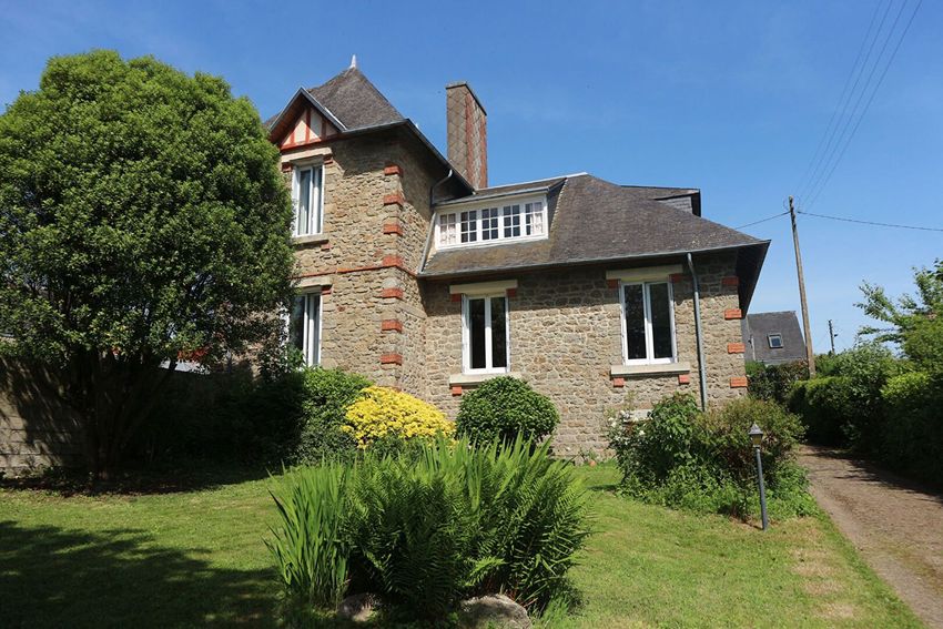 Image Façade à  maison individuelle de Rostrenen