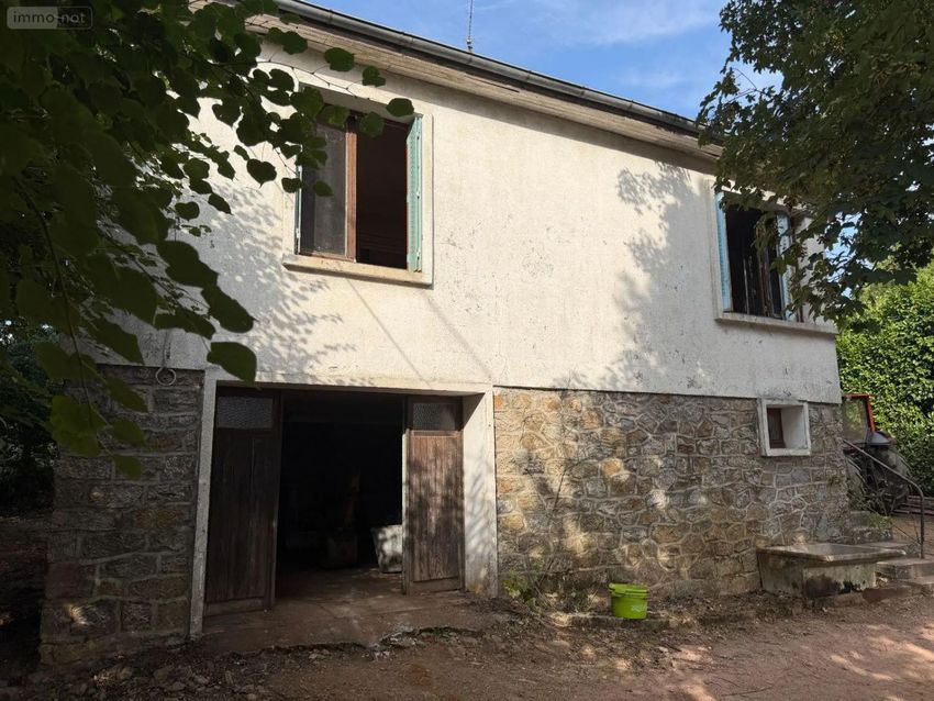 Image Façade à  maison individuelle de Ydes