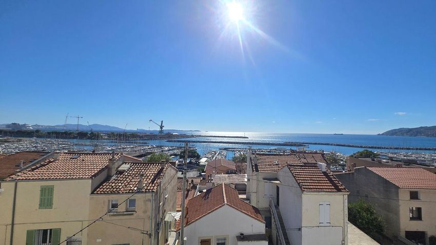 Image Vue à  maison mitoyenne de Marseille 16e Arrondissement