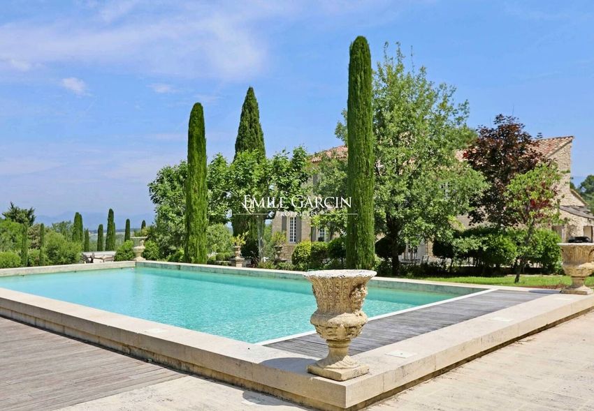 Image Piscine à  manoir de Venasque