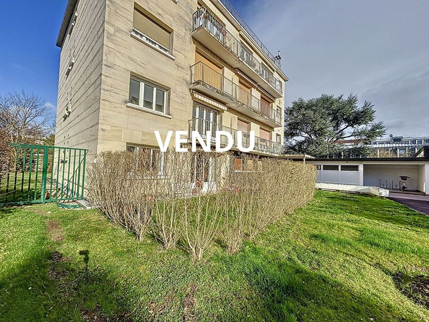Image Façade à appartement de Fontainebleau