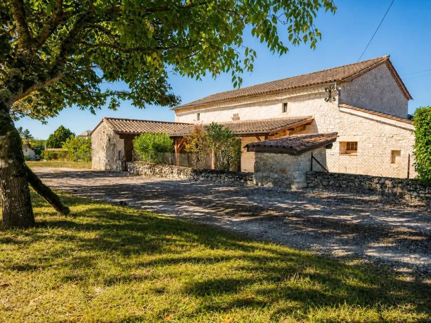 Image Façade à  maison individuelle de Loubès-Bernac