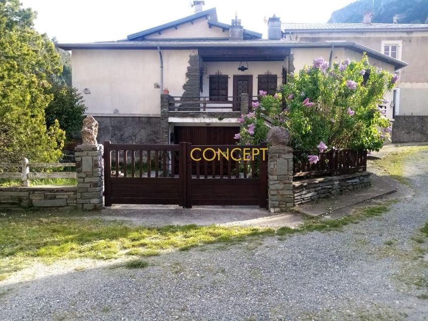 Image Façade à  maison individuelle de Tende