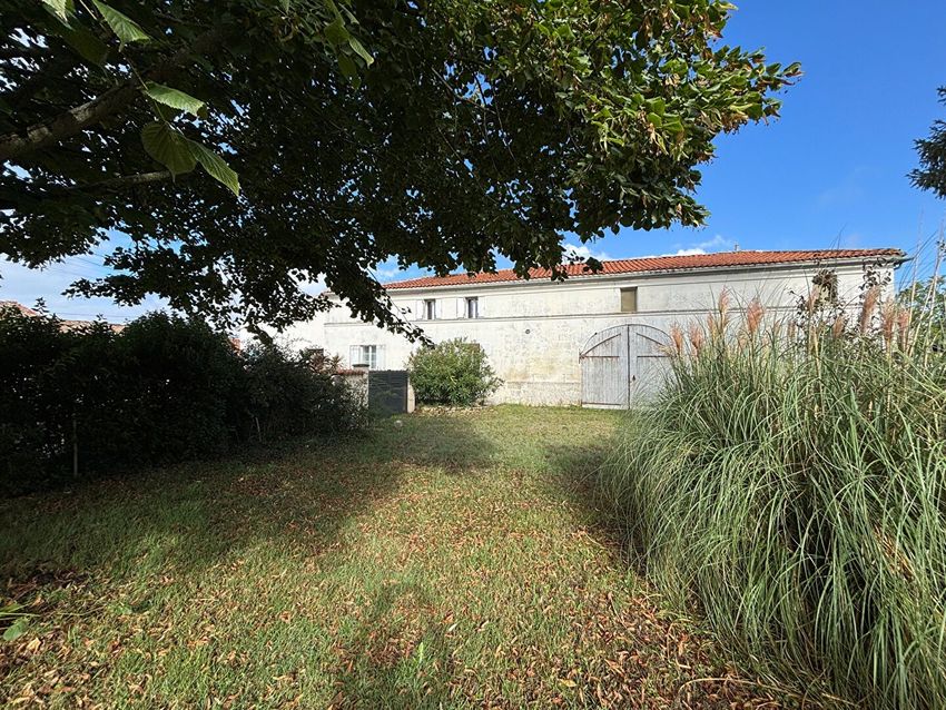 Image Façade à  maison mitoyenne de Clam